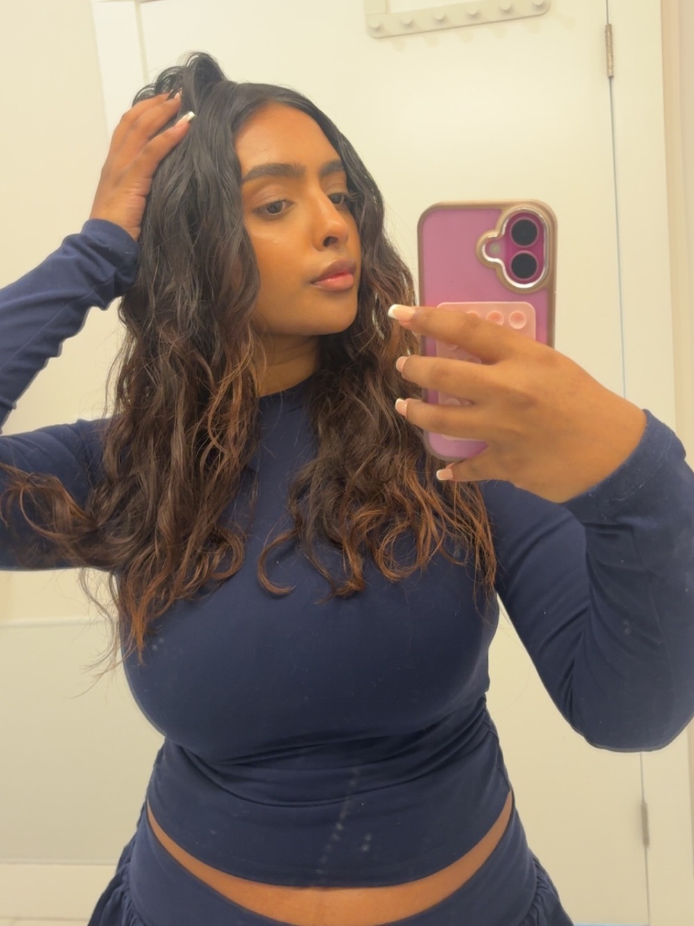 Long-Sleeve Navy Crewneck Top - Women